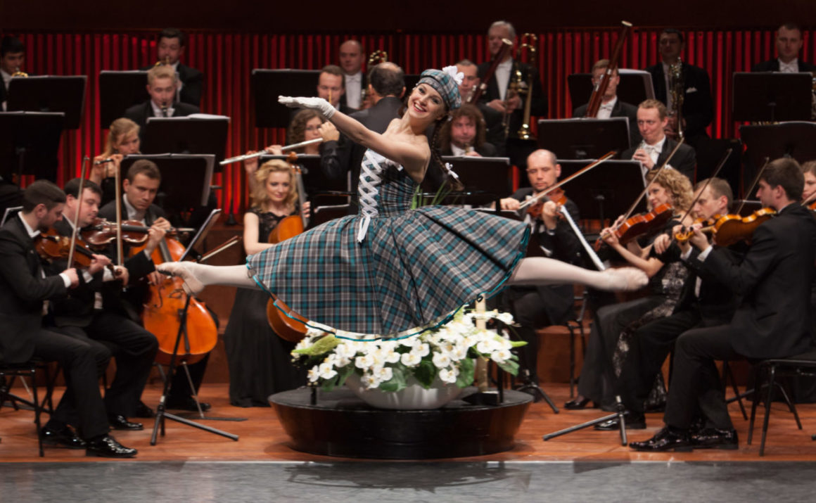 Wer tanzt mit… beim Maskenball?