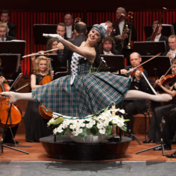 Wer tanzt mit… beim Maskenball?